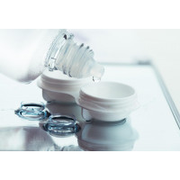 How to Buy the Right Contact Lens Disinfectant Solution in Singapore